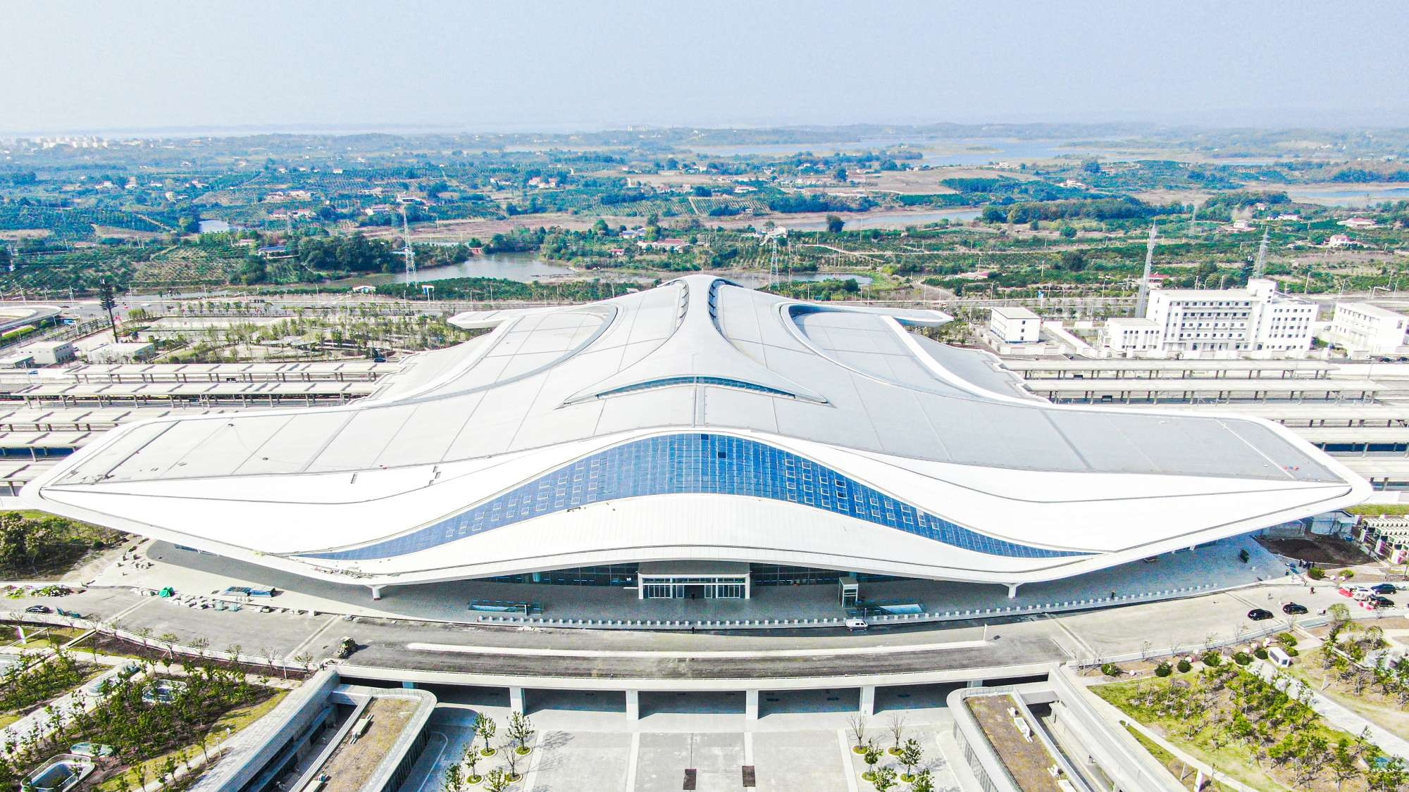 滬渝蓉沿江高鐵武宜段開通運營